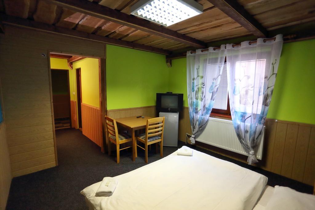 Penzion Šatovské lípy Exterior foto